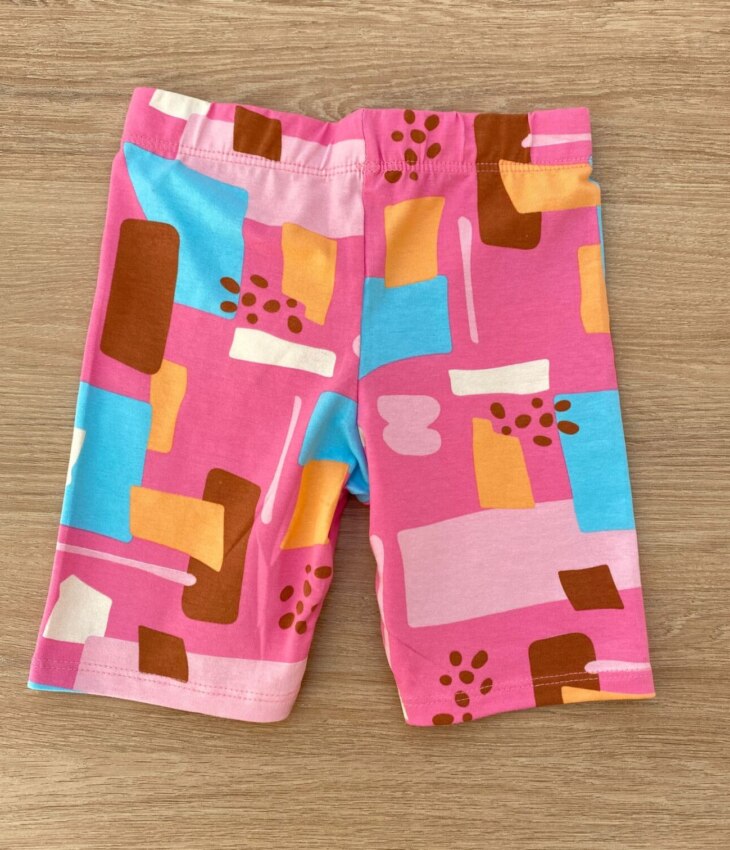 fernandaramoskids com br Bermuda Tradicional Infantil Feminina Estampa Fundo Rosa 2