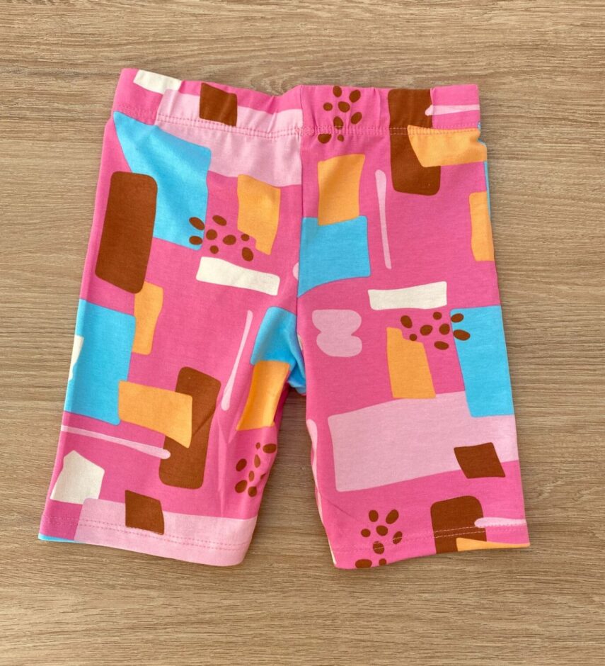 fernandaramoskids com br Bermuda Tradicional Infantil Feminina Estampa Fundo Rosa 2