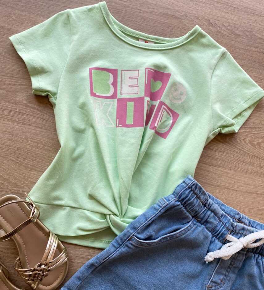 fernandaramoskids com br Blusa Cropped Infantil Feminino Manga Curta Be Kind Verde 1