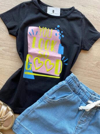 fernandaramoskids com br Blusa Infantil Feminina Manga Curta Estampa You Look So Good Preta 1