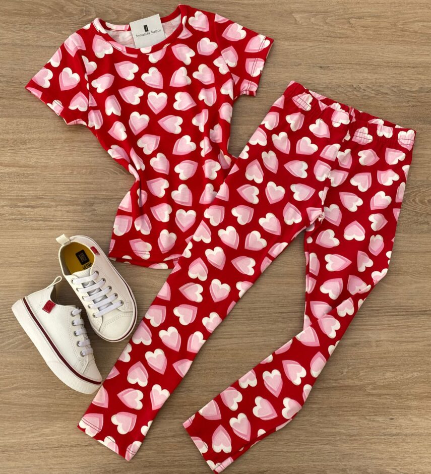 Calça Legging Infantil Feminina Estampa Corações Fundo Vermelho Fernanda Ramos Kids