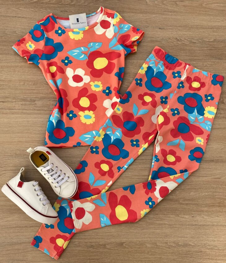 Calça Legging Infantil Feminina Estampa Floral Fundo Rosa Fernanda Ramos Kids