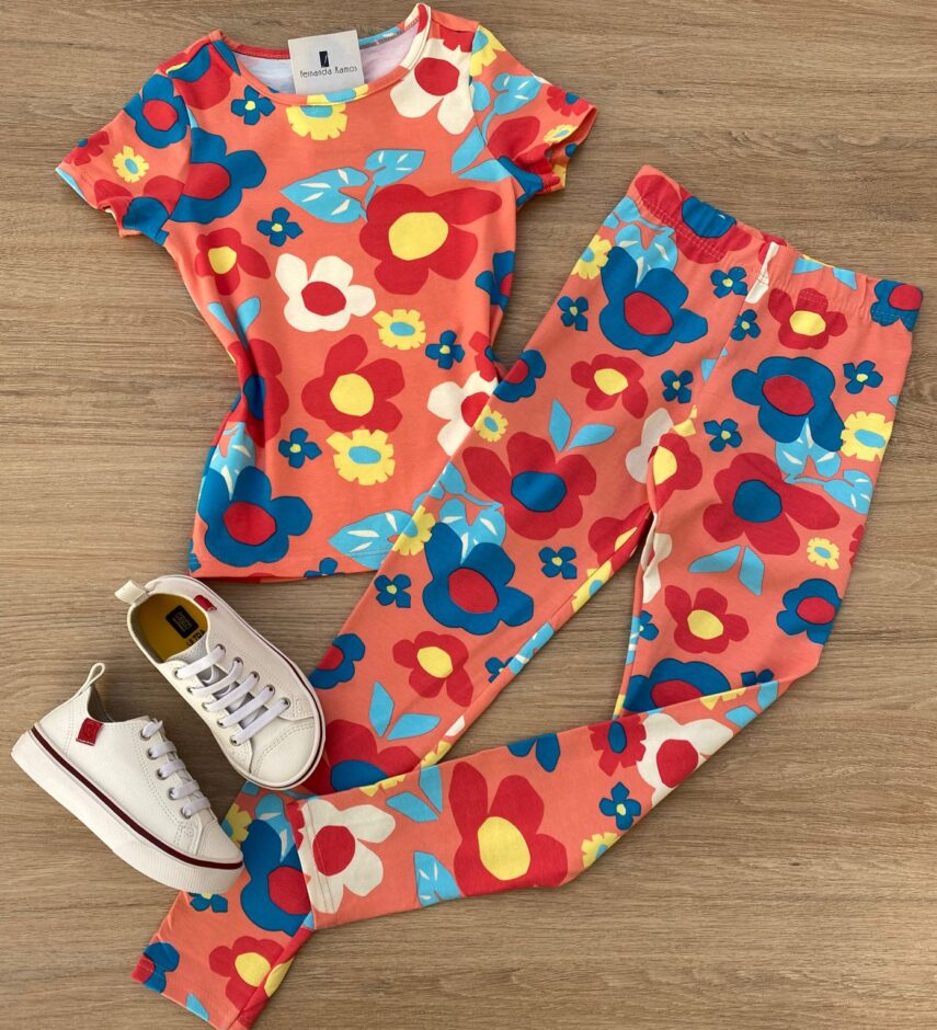 Calça Legging Infantil Feminina Estampa Floral Fundo Rosa Fernanda Ramos Kids