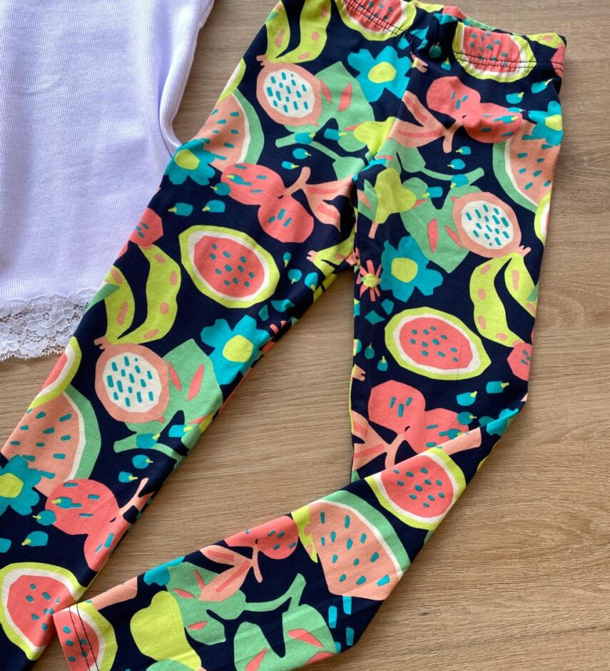 fernandaramoskids com br Calça Legging Infantil Feminina Estampada Fundo Azul Marinho 1