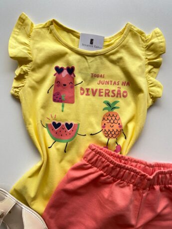 fernandaramoskids com br Conjunto Infantil Feminino Blusa com Estampa Amarelo Short Salmão 1
