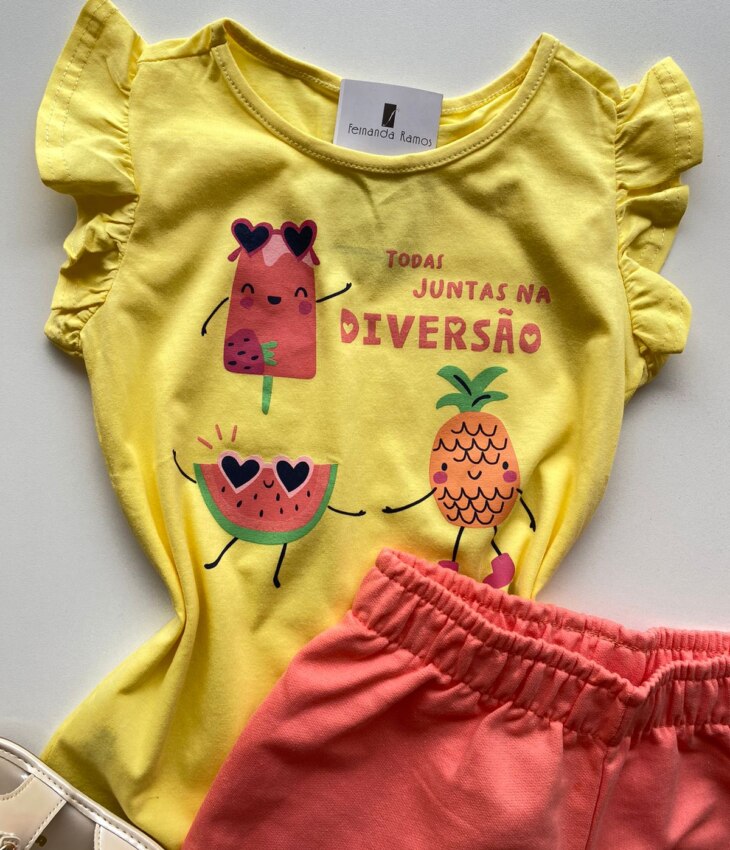 fernandaramoskids com br Conjunto Infantil Feminino Blusa com Estampa Amarelo Short Salmão 1