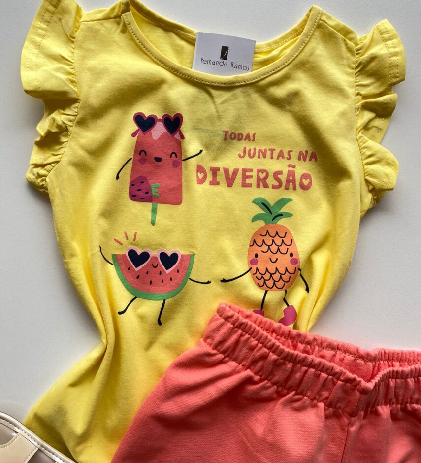 fernandaramoskids com br Conjunto Infantil Feminino Blusa com Estampa Amarelo Short Salmão 1