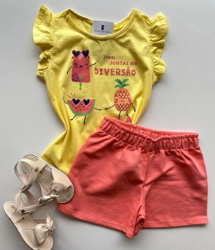 Conjunto Infantil Feminino Blusa com Estampa Amarelo Short Salmão Fernanda Ramos Kids