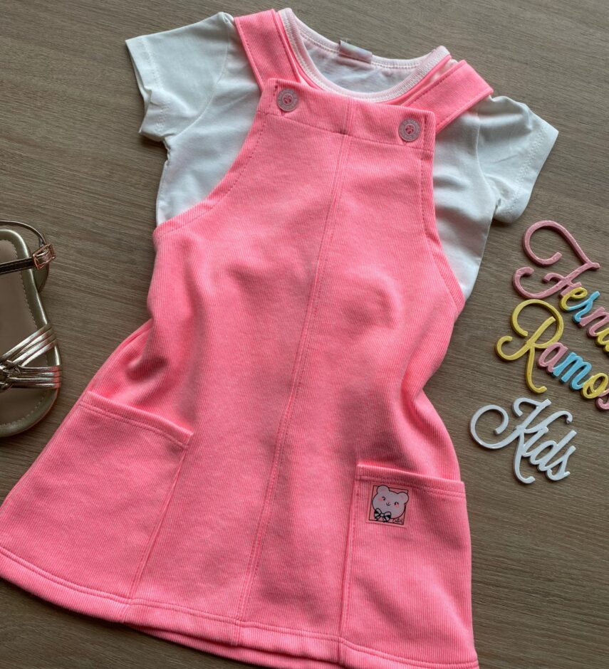fernandaramoskids com br Conjunto Infantil Feminino Blusa Cropped Branca e Salopete Pink Flúor 1