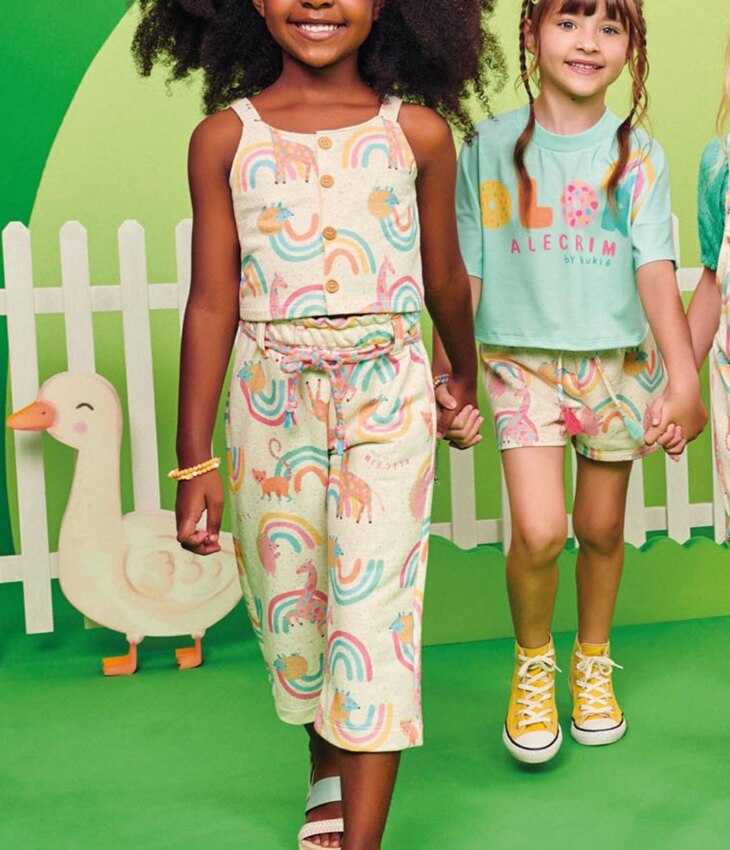 fernandaramoskids com br Conjunto Infantil Feminino Blusa Cropped Calça Pantacourt Estampado 2
