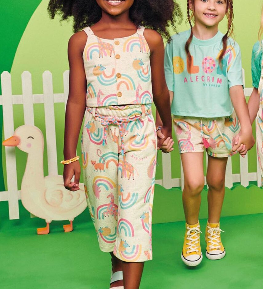 fernandaramoskids com br Conjunto Infantil Feminino Blusa Cropped Calça Pantacourt Estampado 2
