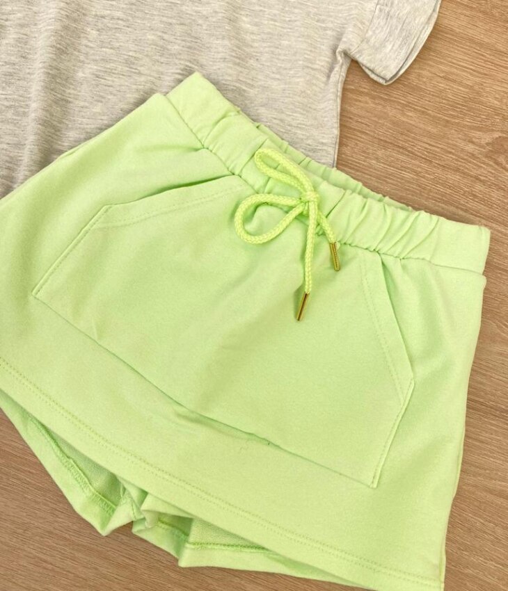 fernandaramoskids com br Conjunto Infantil Feminino Blusa Cropped Cinza Short Saia Verde 3
