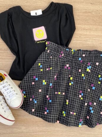 Conjunto Infantil Feminino Blusa Cropped Preto e Short Saia Fernanda Ramos Kids
