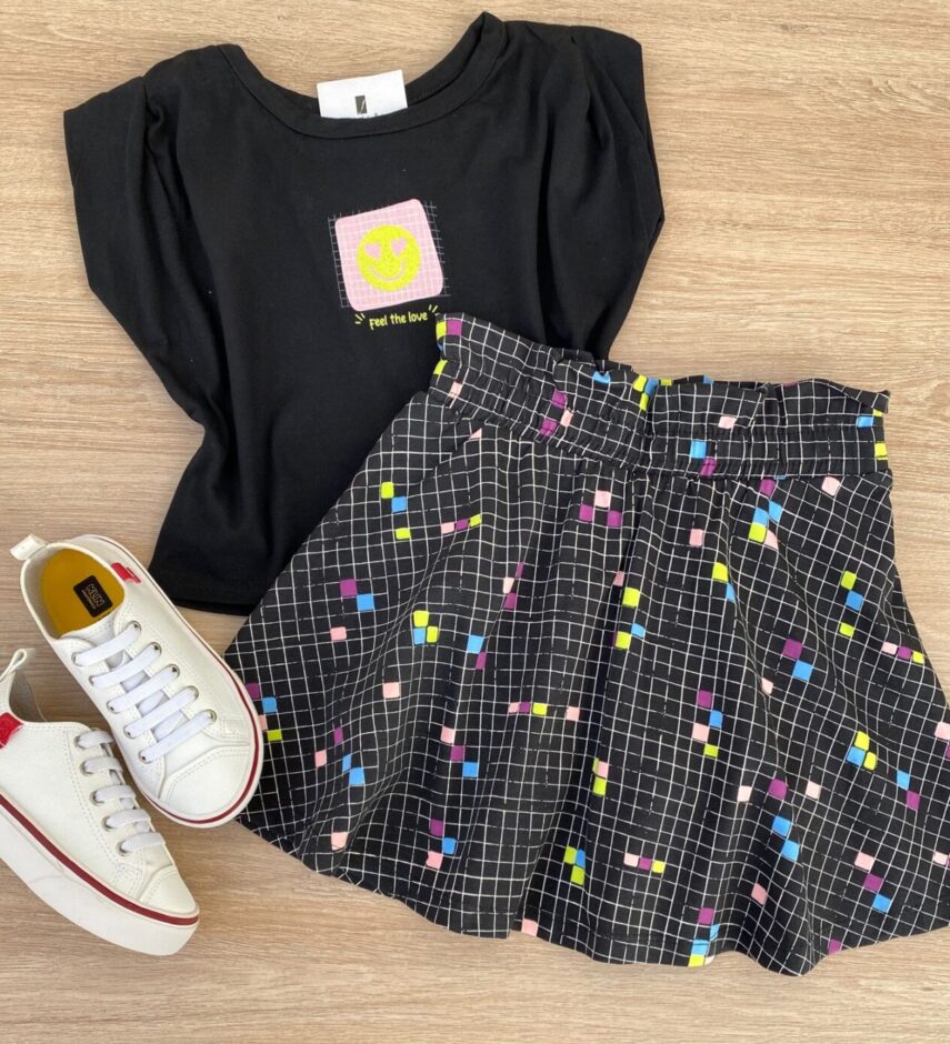 Conjunto Infantil Feminino Blusa Cropped Preto e Short Saia Fernanda Ramos Kids