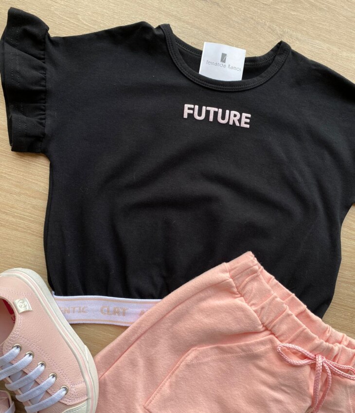 fernandaramoskids com br Conjunto Infantil Feminino Blusa Cropped Preto Short Saia Rosa 2