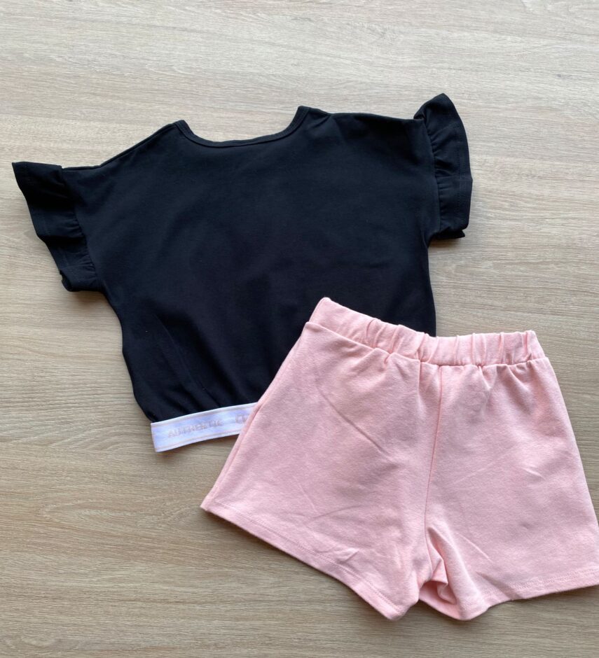 fernandaramoskids com br Conjunto Infantil Feminino Blusa Cropped Preto Short Saia Rosa 4