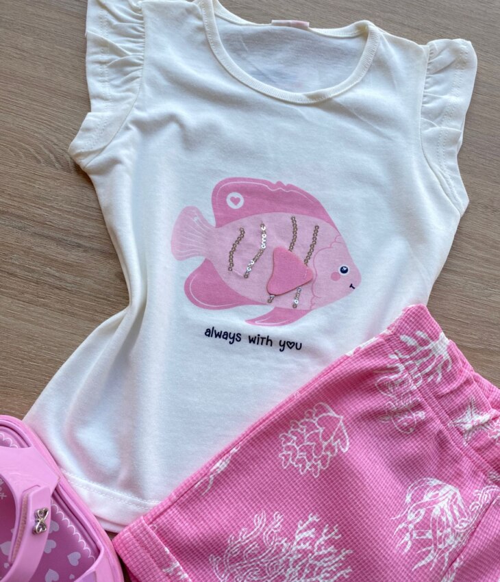 fernandaramoskids com br Conjunto Infantil Feminino Blusa Estampa de Peixe e Short Rosa 1