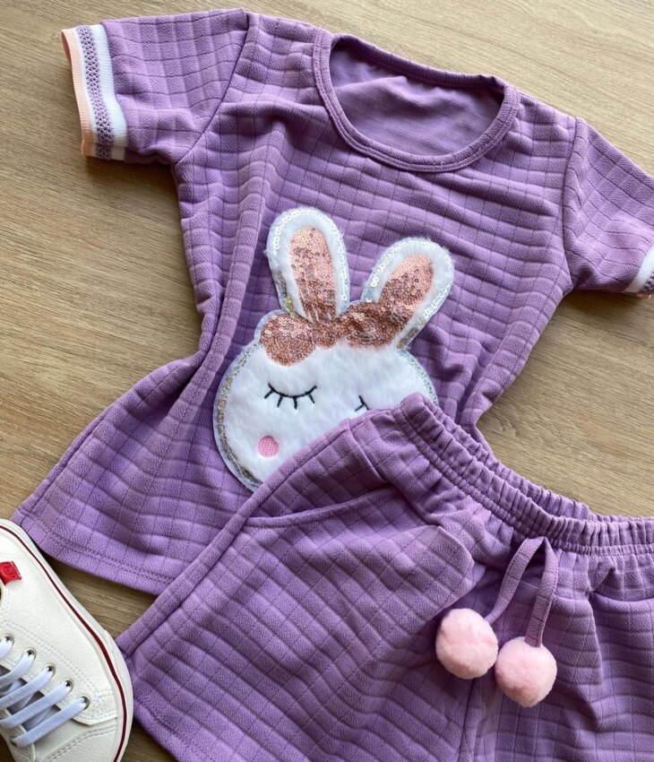 fernandaramoskids com br Conjunto Infantil Feminino Blusa Manga Curta Coelho e Short Lilás 1