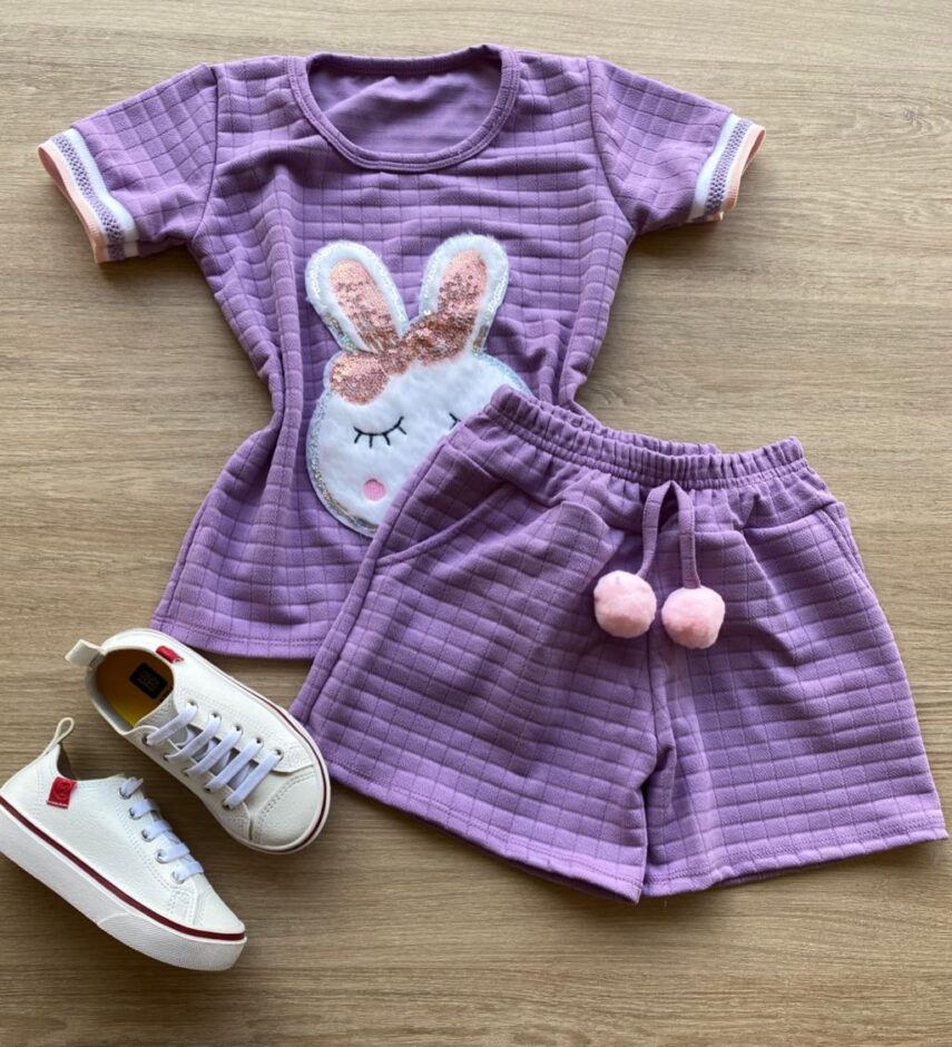 Conjunto Infantil Feminino Blusa Manga Curta Coelho e Short Lilás Fernanda Ramos Kids