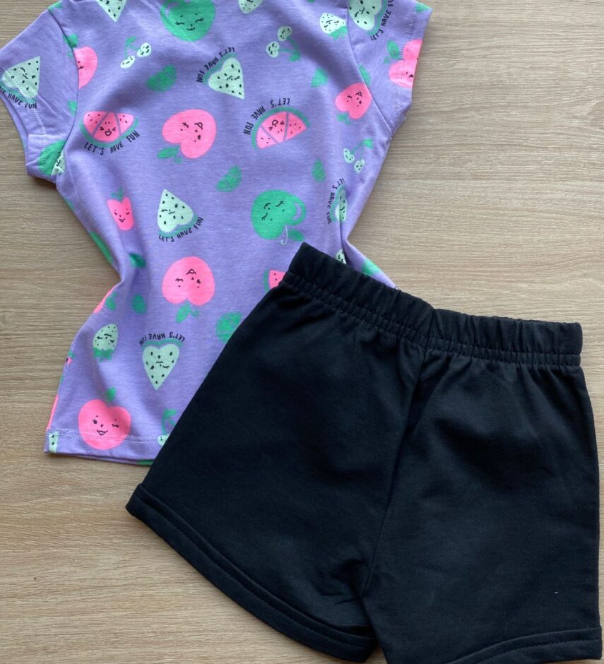 fernandaramoskids com br Conjunto Infantil Feminino Blusa Manga Curta Estampada e Short Preto 2