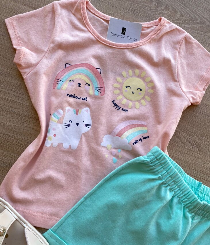 fernandaramoskids com br Conjunto Infantil Feminino Blusa Manga Curta Estampada Salmão e Short Verde 1