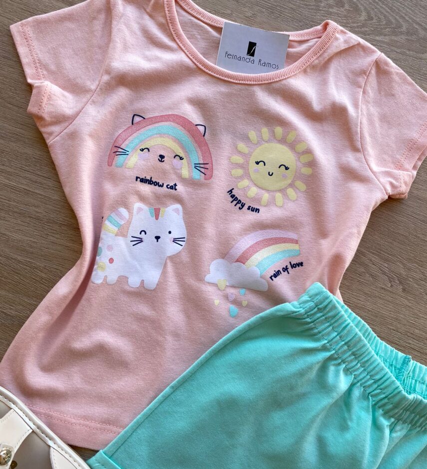 fernandaramoskids com br Conjunto Infantil Feminino Blusa Manga Curta Estampada Salmão e Short Verde 1