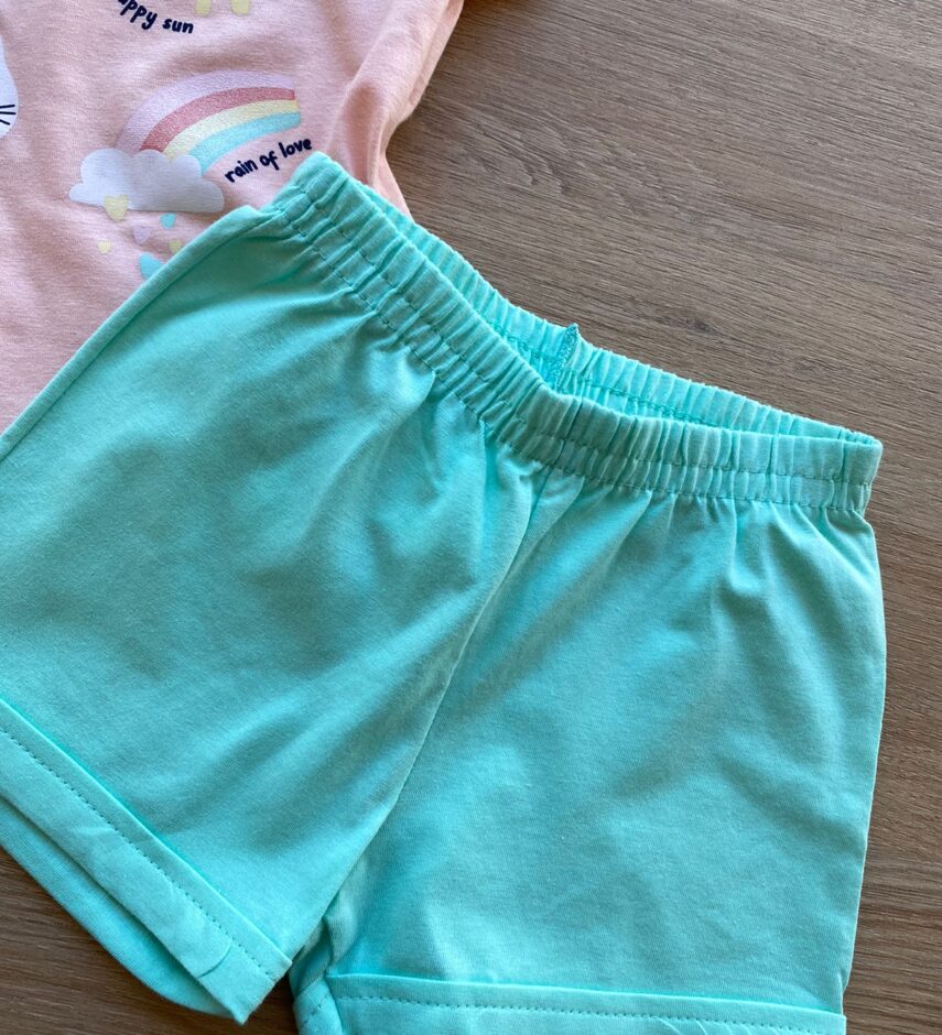 fernandaramoskids com br Conjunto Infantil Feminino Blusa Manga Curta Estampada Salmão e Short Verde 2