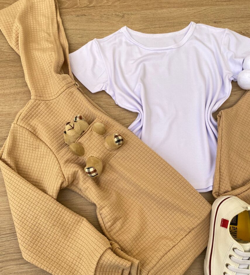 fernandaramoskids com br Conjunto Infantil Feminino Blusa Manga Curta + Jaqueta + Calça Bege 1