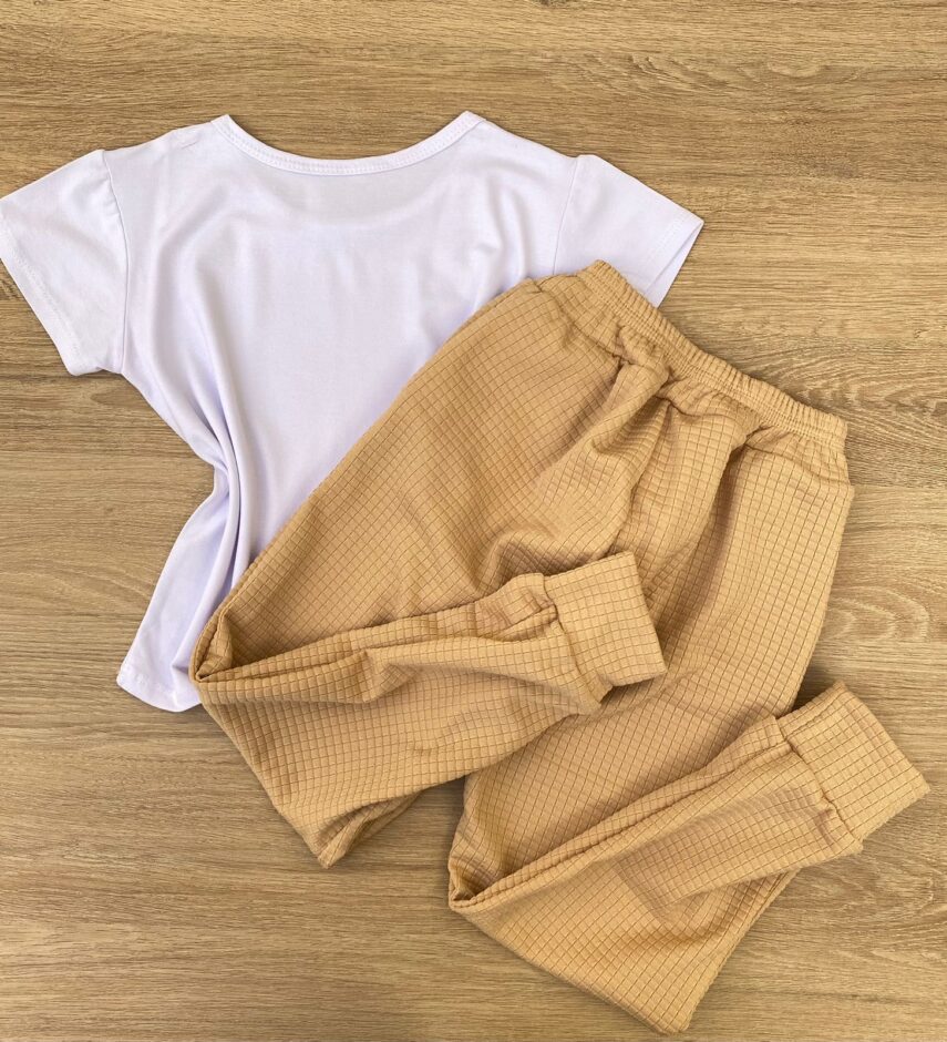 fernandaramoskids com br Conjunto Infantil Feminino Blusa Manga Curta + Jaqueta + Calça Bege 4