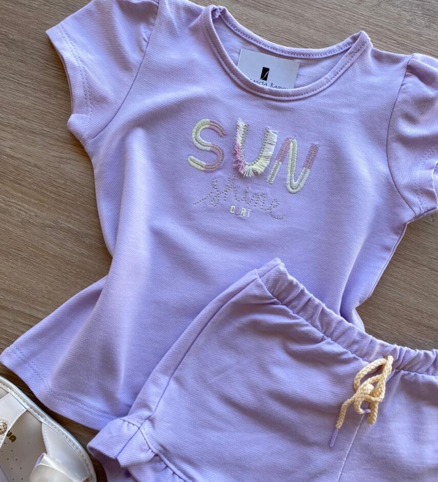 fernandaramoskids com br Conjunto Infantil Feminino Blusa Manga Curta Sun Shine e Short Lilás 1