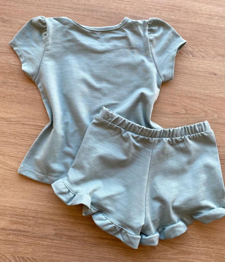 fernandaramoskids com br Conjunto Infantil Feminino Blusa Manga Curta Sun Shine e Short Verde 3