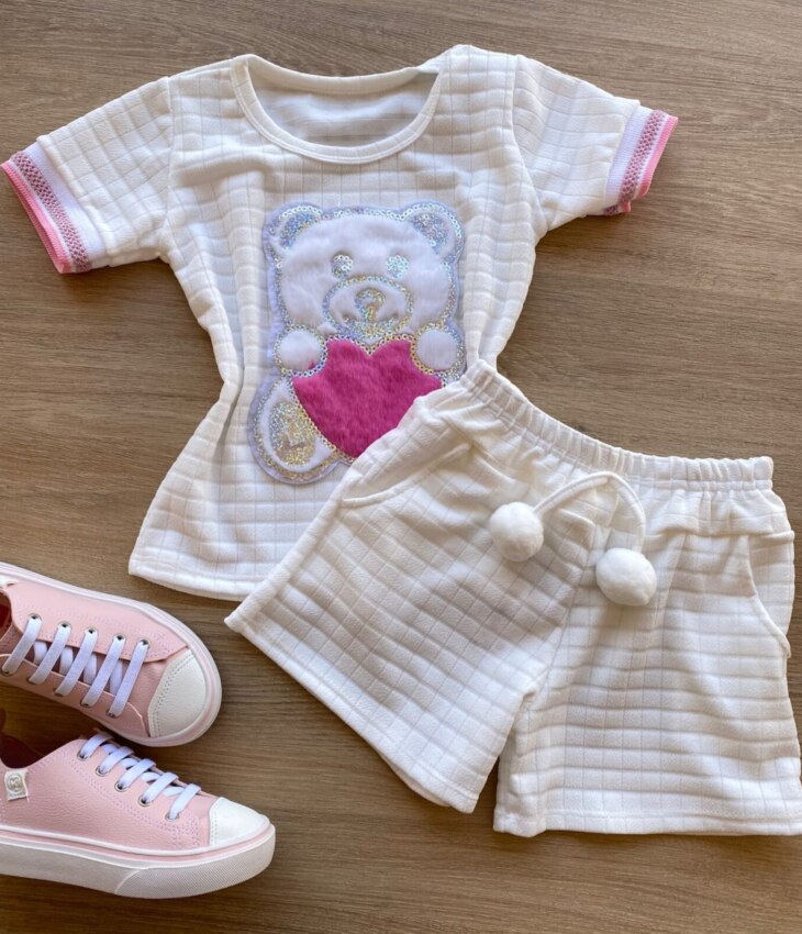 Conjunto Infantil Feminino Blusa Manga Curta Urso e Short Branco Fernanda Ramos Kids