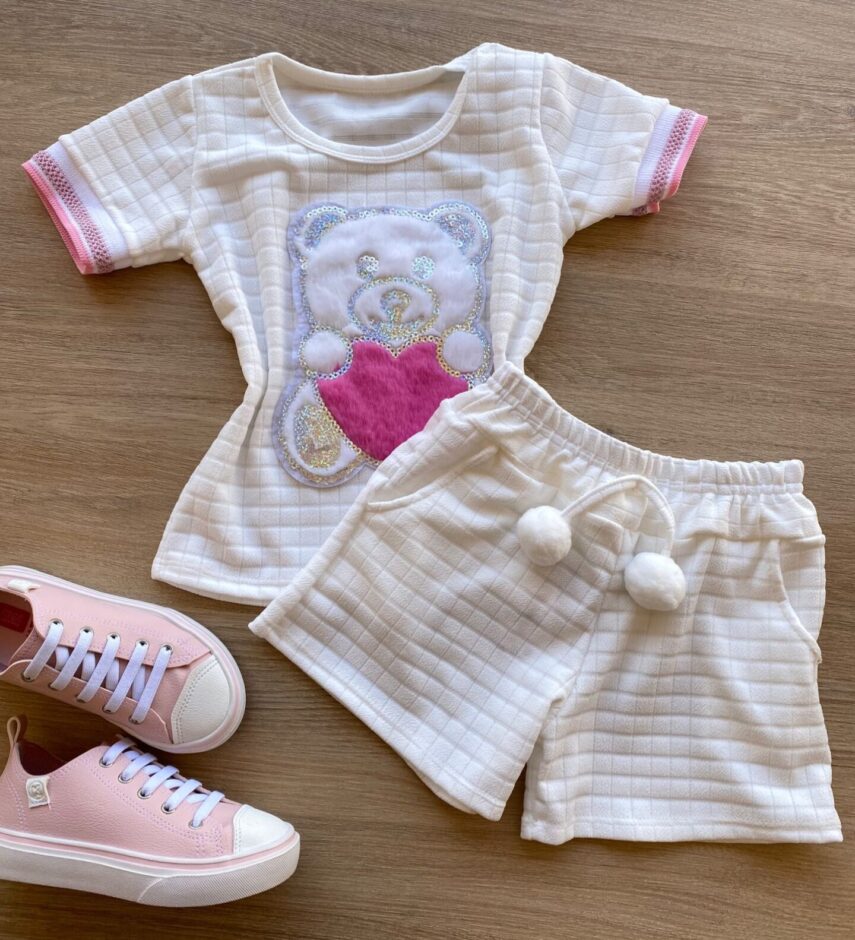 Conjunto Infantil Feminino Blusa Manga Curta Urso e Short Branco Fernanda Ramos Kids