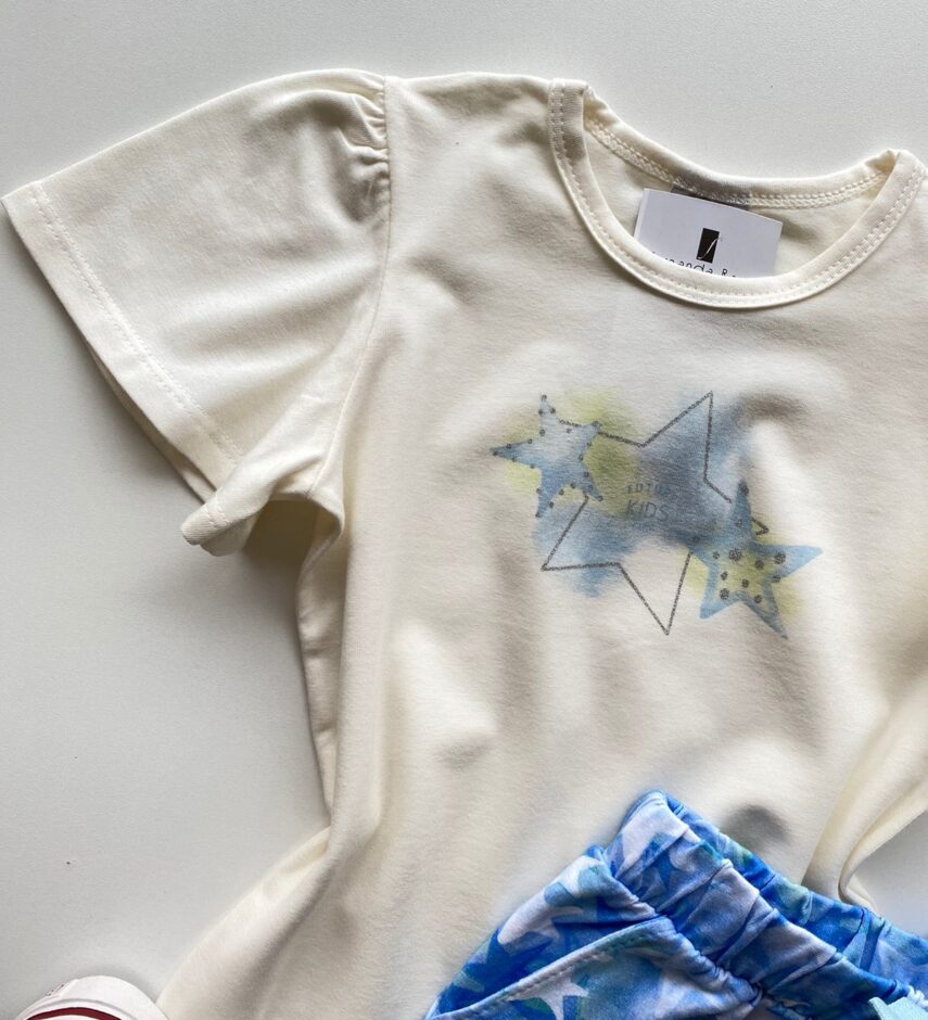 fernandaramoskids com br Conjunto Infantil Feminino Blusa Off White e Short Estampado Estrelas 1