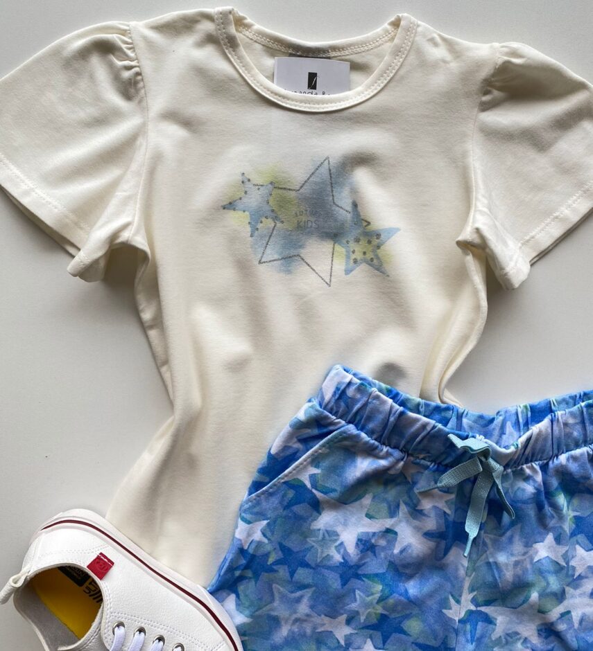 fernandaramoskids com br Conjunto Infantil Feminino Blusa Off White e Short Estampado Estrelas 2
