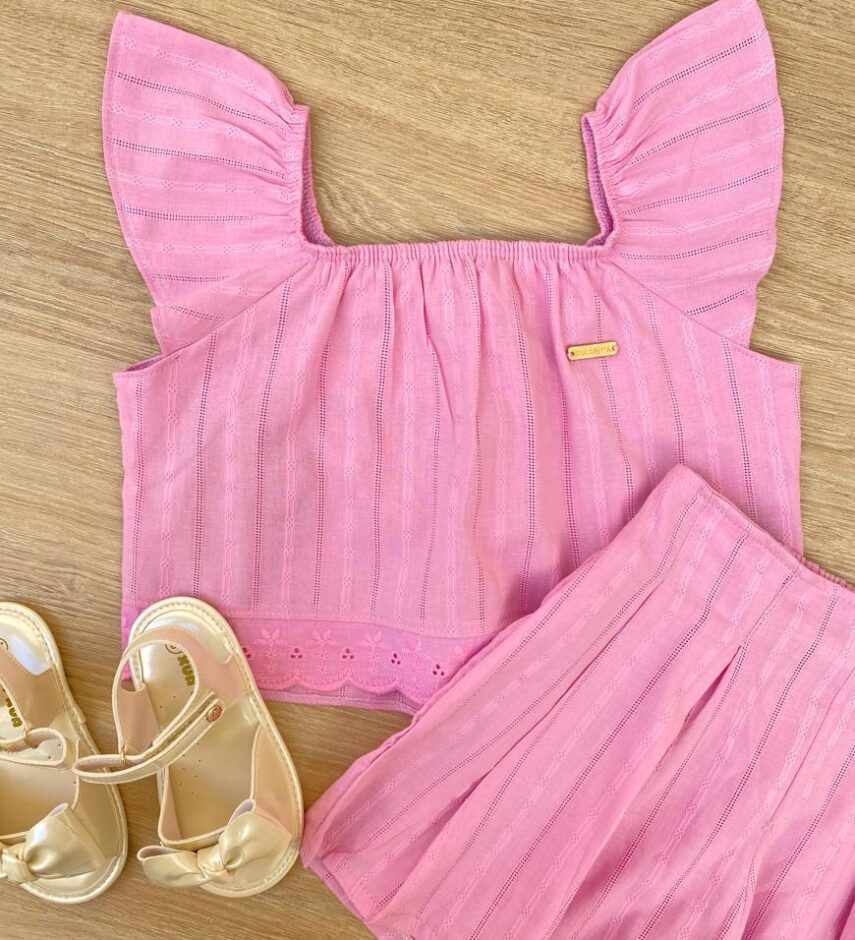 fernandaramoskids com br Conjunto Infantil Feminino Cropped com Detalhe e Short Rosa 1