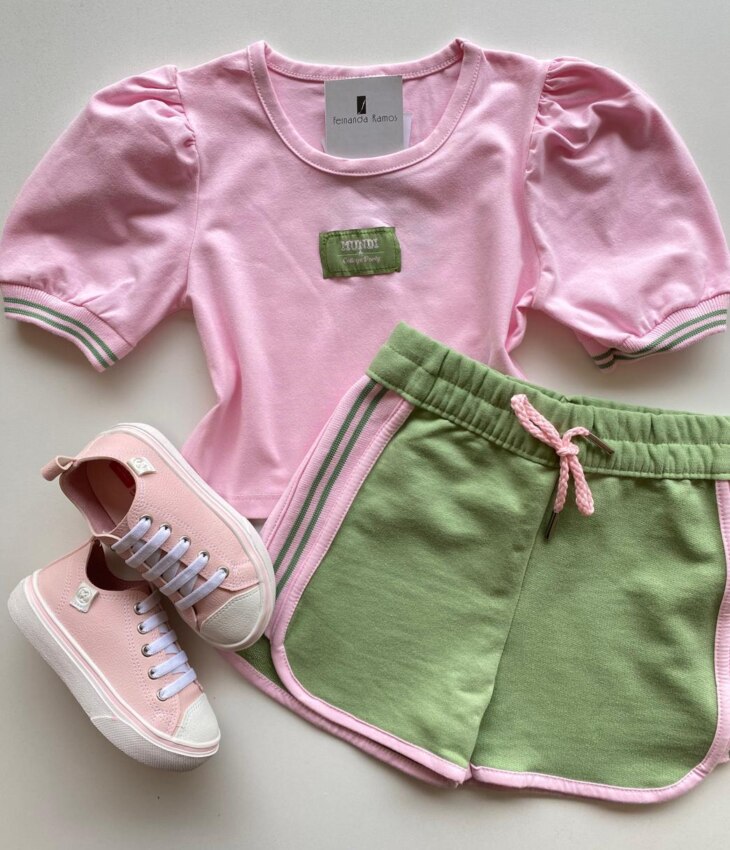 fernandaramoskids com br Conjunto Infantil Feminino Cropped Manga Princesa Rosa e Short Verde 1