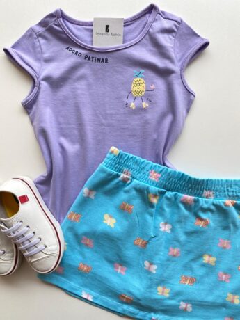 fernandaramoskids com br Conjunto Infantil Feminino Estampado Blusa Lilás e Short Saia Azul 1