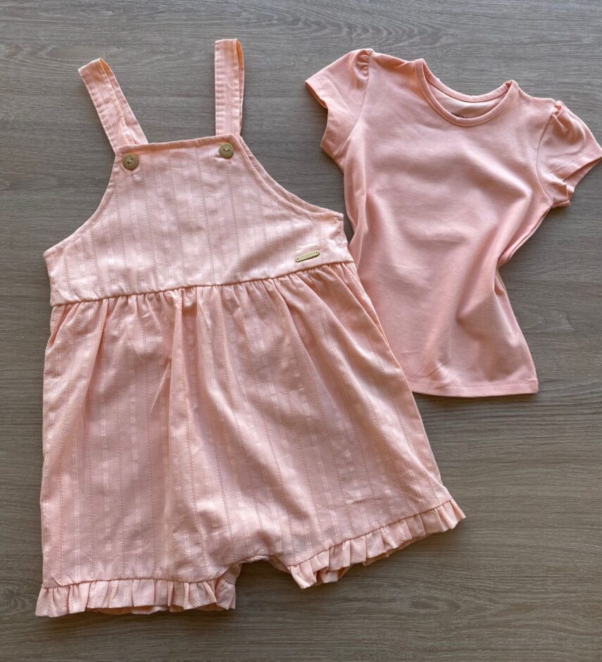 fernandaramoskids com br Conjunto Infantil Feminino Jardineira e Blusa Manga Curta Salmão 1