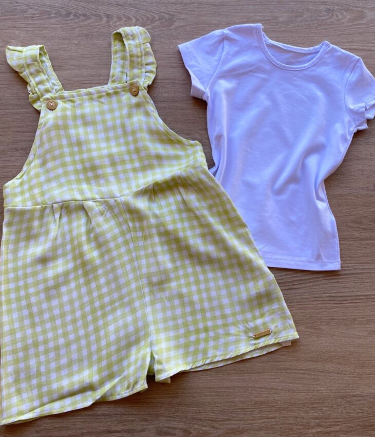 fernandaramoskids com br Conjunto Infantil Feminino Jardineira Xadrez e Blusa Manga Curta Branca 2