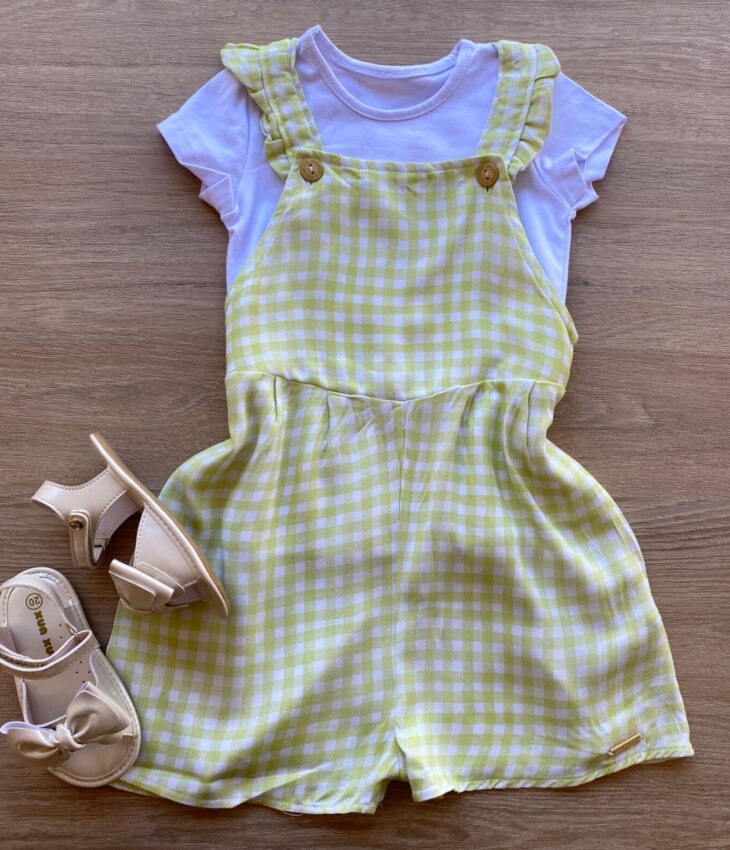 Conjunto Infantil Feminino Jardineira Xadrez e Blusa Manga Curta Branca Fernanda Ramos Kids