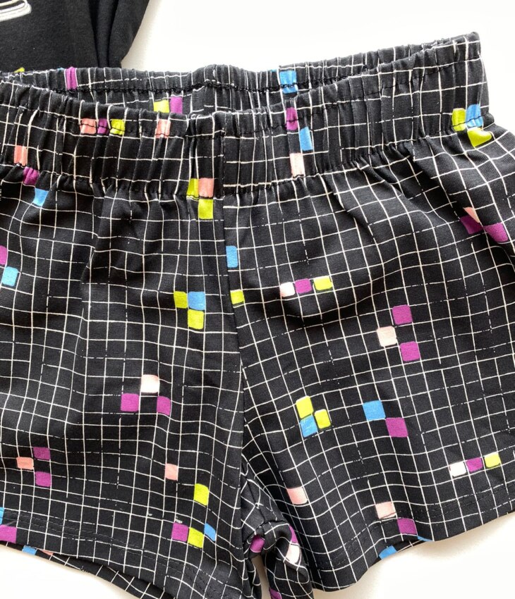 fernandaramoskids com br Conjunto Infantil Feminino Regata Preta e Short Estampa Xadrez 2
