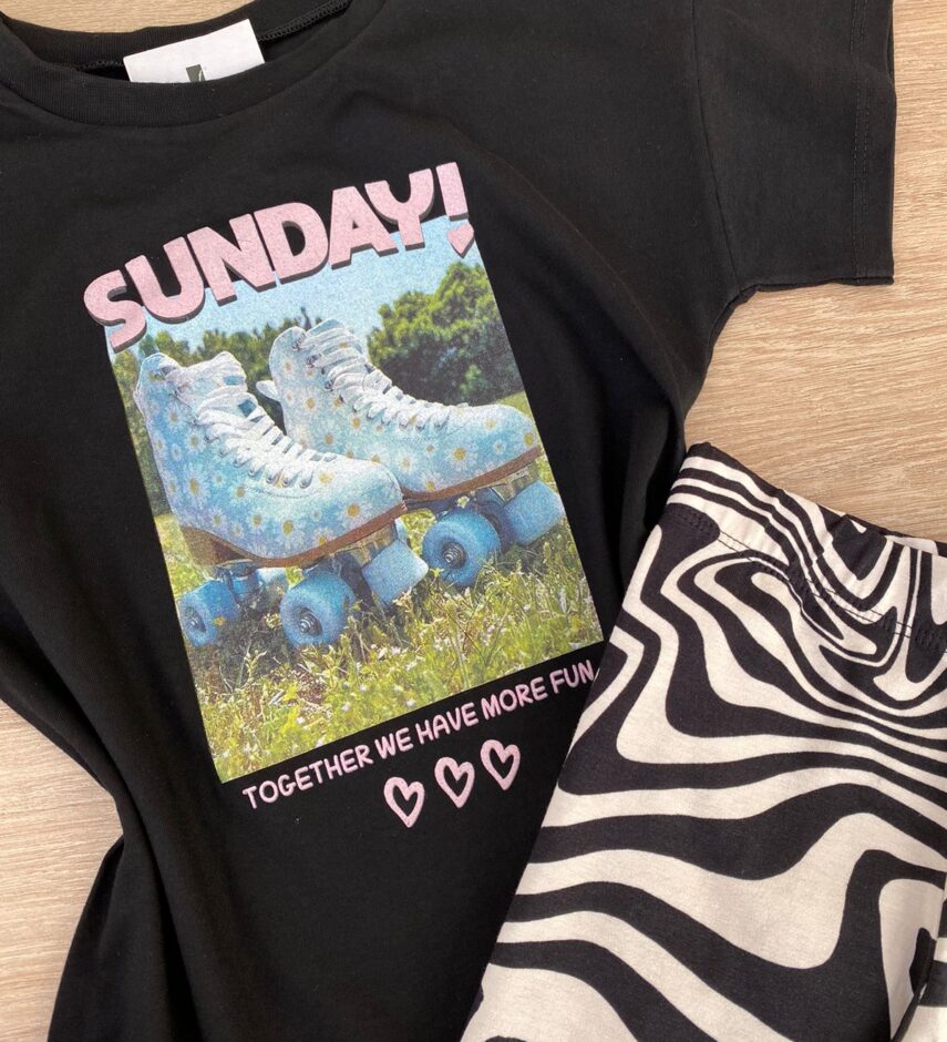 fernandaramoskids com br Conjunto Infantil Feminino T shirt Manga Curta Preta e Bermuda Estampa Zebra 2