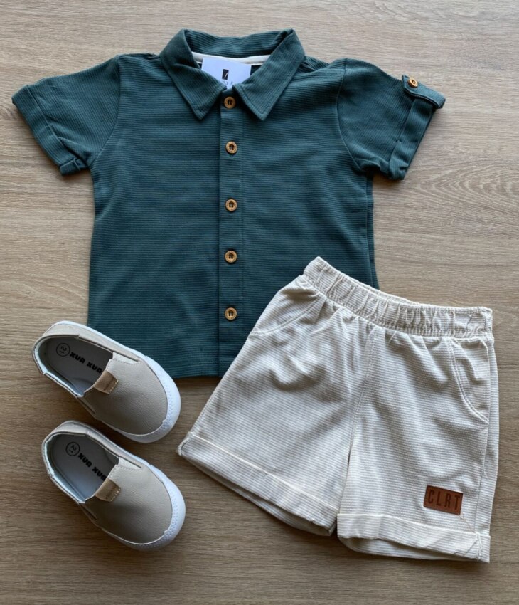 Conjunto Infantil Masculino Camisa Verde e Bermuda Bege Fernanda Ramos Kids