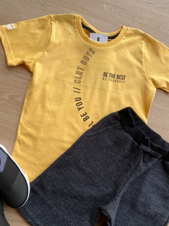 fernandaramoskids com br Conjunto Infantil Masculino Camiseta Amarela e Bermuda Preta 1
