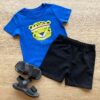Conjunto Infantil Masculino Camiseta Azul Bic e Bermuda Preta Fernanda Ramos Kids