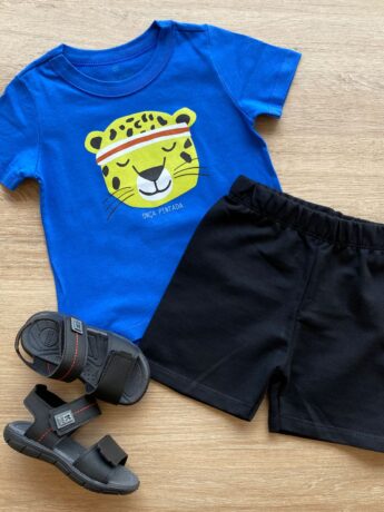 Conjunto Infantil Masculino Camiseta Azul Bic e Bermuda Preta Fernanda Ramos Kids