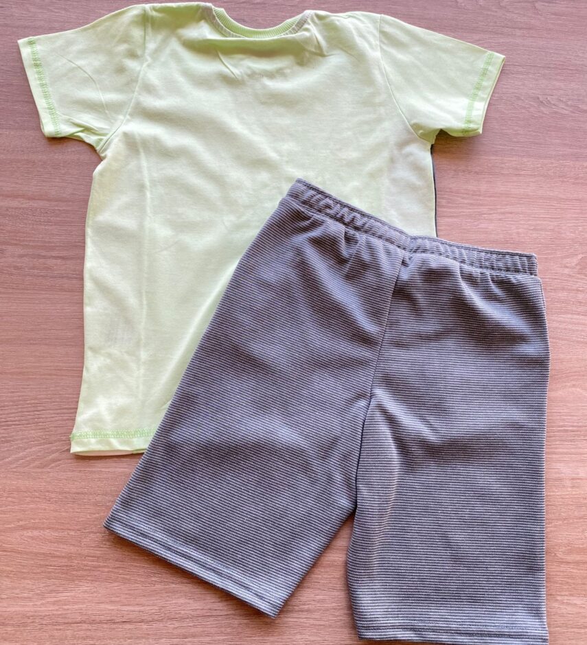 fernandaramoskids com br Conjunto Infantil Masculino Camiseta Básica e Bermuda Verde 4
