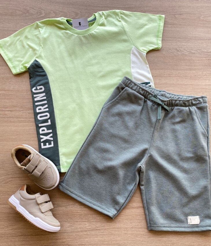 Conjunto Infantil Masculino Camiseta Básica e Bermuda Verde Fernanda Ramos Kids