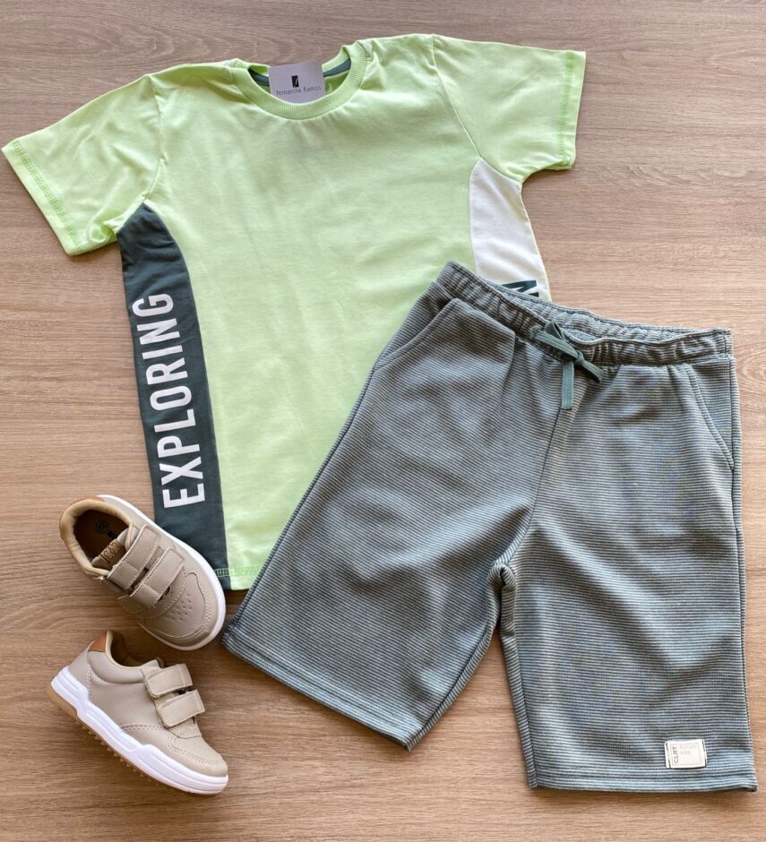 Conjunto Infantil Masculino Camiseta Básica e Bermuda Verde Fernanda Ramos Kids